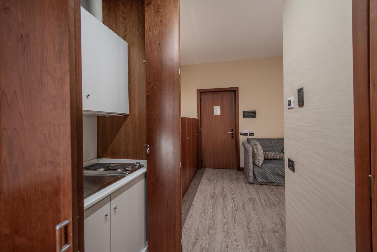 Hotel Petra Рим Экстерьер фото