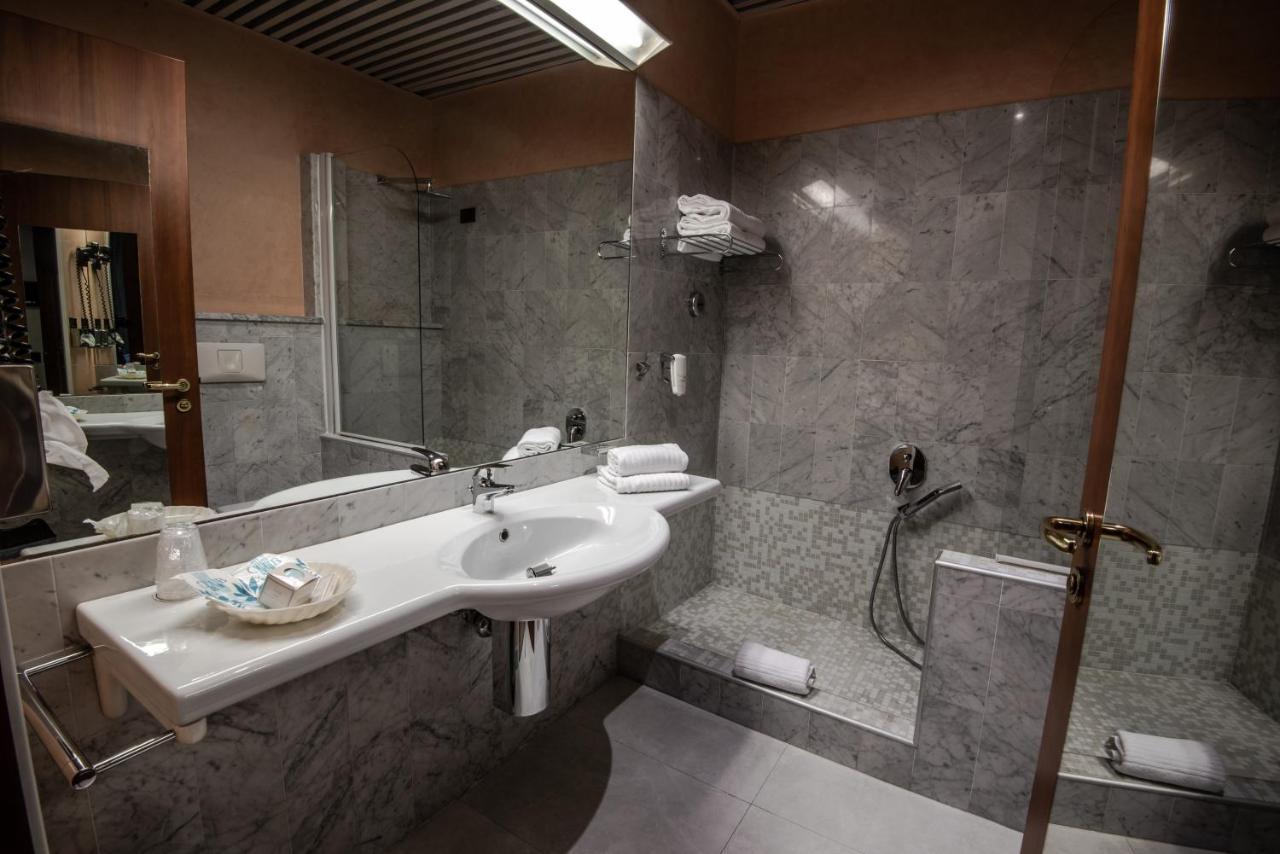 Hotel Petra Рим Экстерьер фото