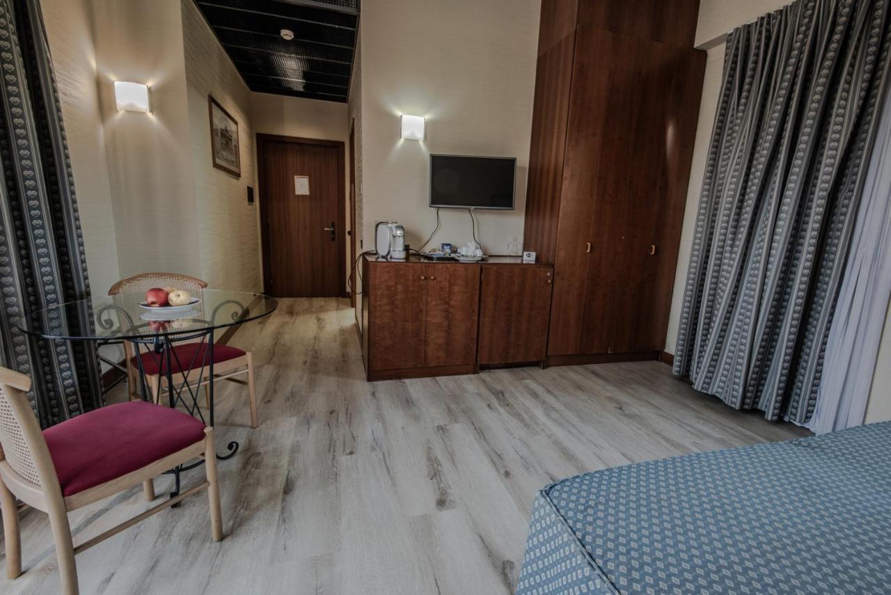Hotel Petra Рим Экстерьер фото